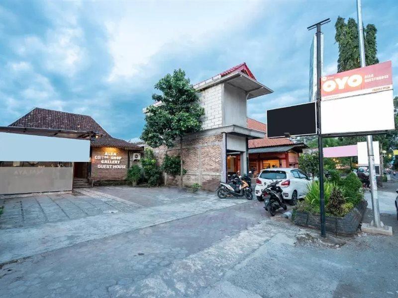 Oyo 2380 Alea Guesthouse Muntilan المظهر الخارجي الصورة