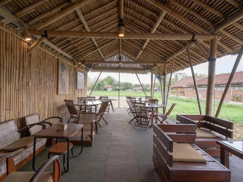 Oyo 2380 Alea Guesthouse Muntilan المظهر الخارجي الصورة