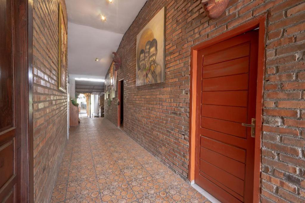 Oyo 2380 Alea Guesthouse Muntilan المظهر الخارجي الصورة