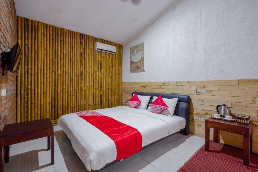 Oyo 2380 Alea Guesthouse Muntilan المظهر الخارجي الصورة