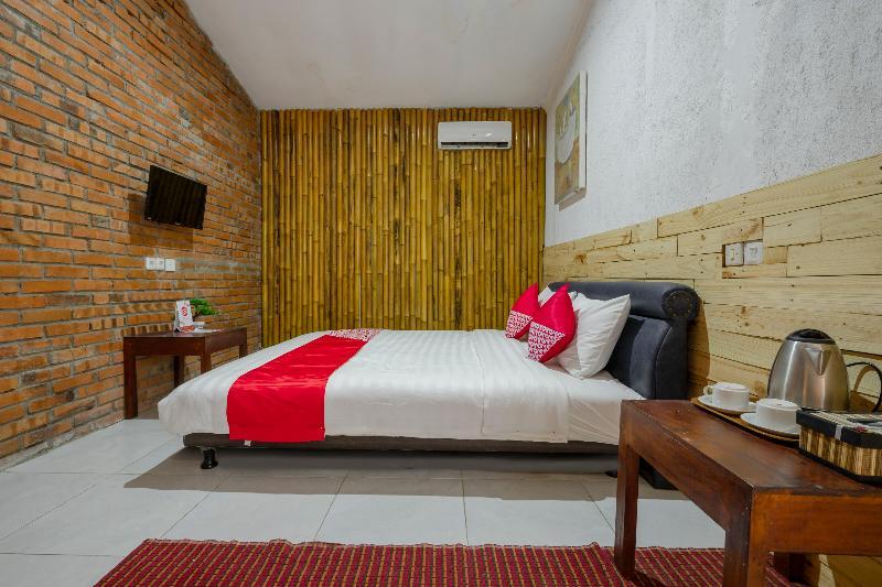 Oyo 2380 Alea Guesthouse Muntilan المظهر الخارجي الصورة