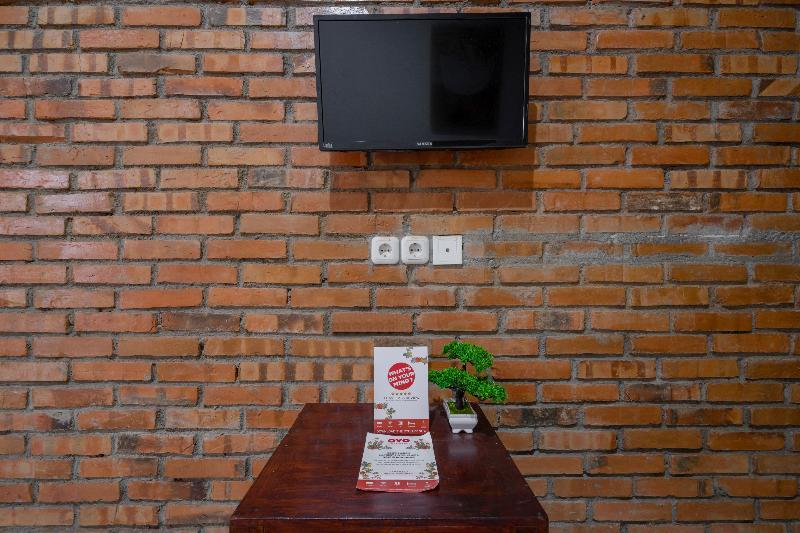 Oyo 2380 Alea Guesthouse Muntilan المظهر الخارجي الصورة