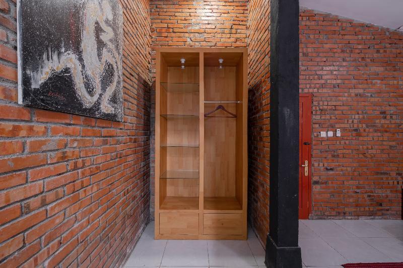 Oyo 2380 Alea Guesthouse Muntilan المظهر الخارجي الصورة