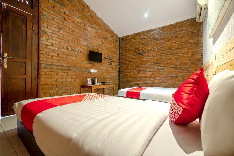 Oyo 2380 Alea Guesthouse Muntilan المظهر الخارجي الصورة